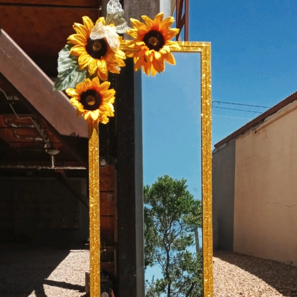 Handmade sunflower stand up vanity mirror full bod